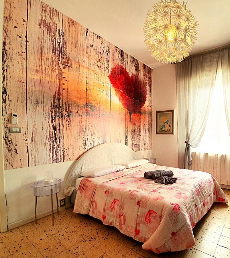 Accogliente Casa Indipendente Con Wi-fi Gratuito, A Due Passi Dal Centro E Dalle Attrazioni * Rávena